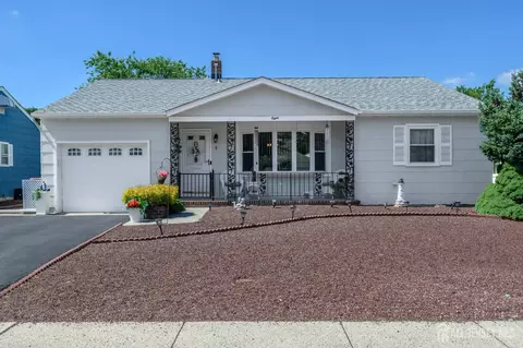 8 Killington Rd, Toms River, NJ 08757