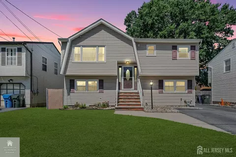 18 Cathrine St, Sewaren, NJ 07077