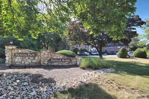 3906 Victoria Ct, Edison, NJ 08817