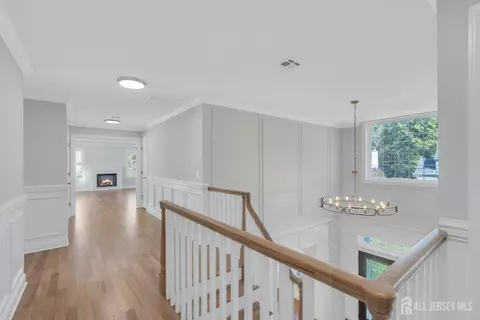 Entry Way - 21 King St, Edison, NJ 08820 photo 6 of 9