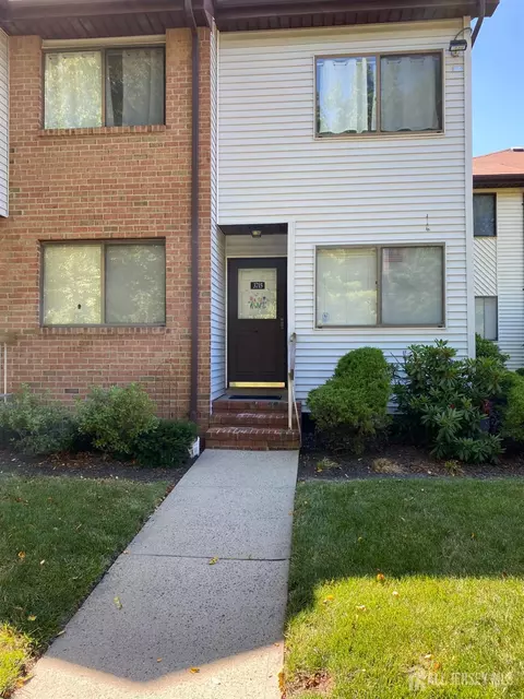 3715 Birchwood Ct, North Brunswick, NJ 08902