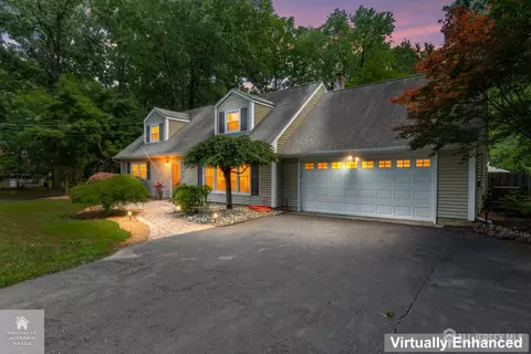 4 Garvey Dr, Monroe, NJ 08831