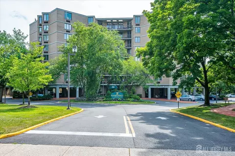 30 S Adelaide Ave #2M, Highland Park, NJ 08904