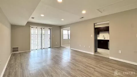 Living - 1511 Raspberry Ct, Edison, NJ 08817 photo 3 of 3