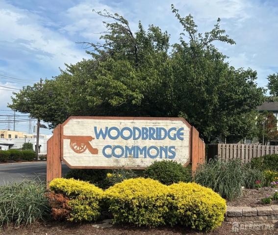 1104 Woodbridge Commons Way, Iselin, NJ 08830