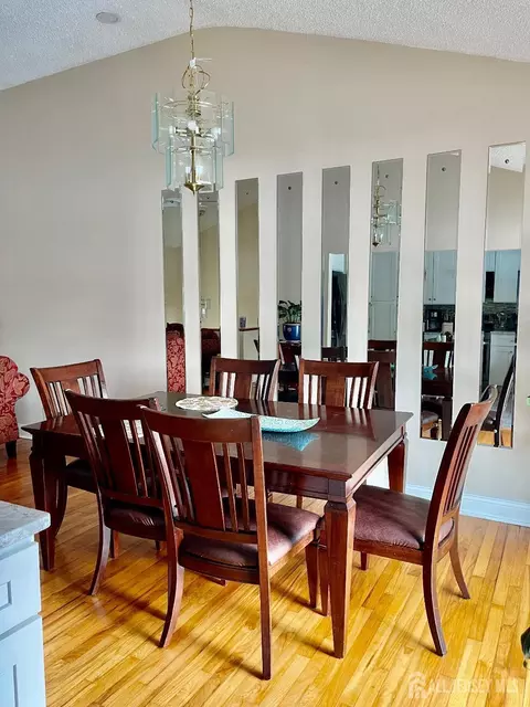 Dining - 101 Lee Dr, Middlesex, NJ 08846 photo 2 of 3