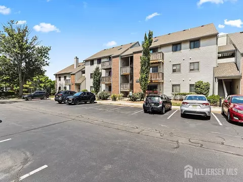 2010 Ravens Crest Dr, Plainsboro, NJ 08536