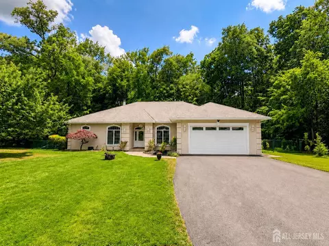 93 Sand Hills Rd, South Brunswick, NJ 08824