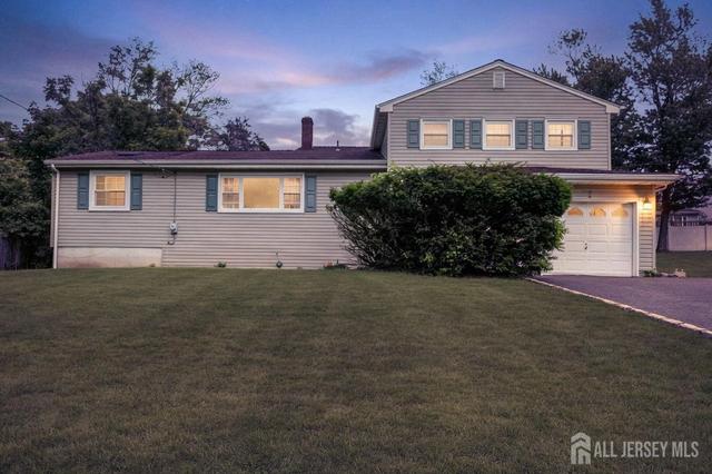 5 Cortland Dr, Somerset, NJ 08873