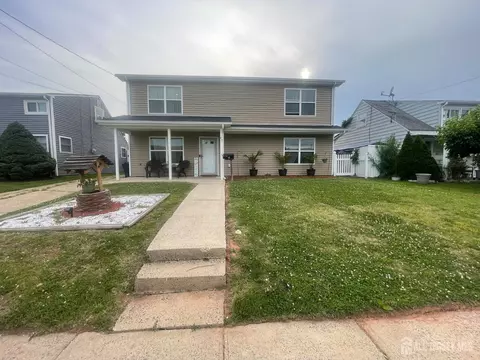47 Leber St, Carteret, NJ 07008