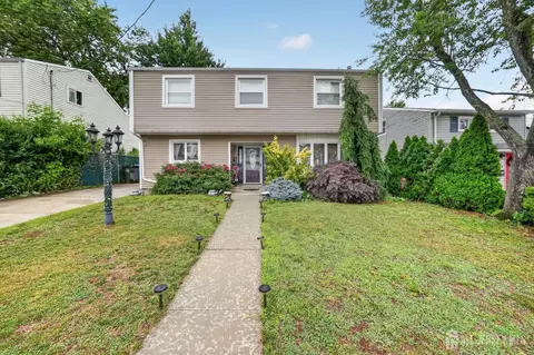 345 Woodruff Ave, Avenel, NJ 07001