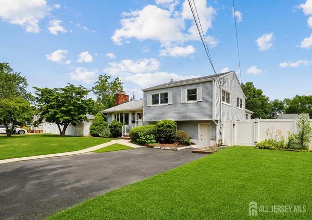 80 Easton Ave, Spotswood, NJ 08884