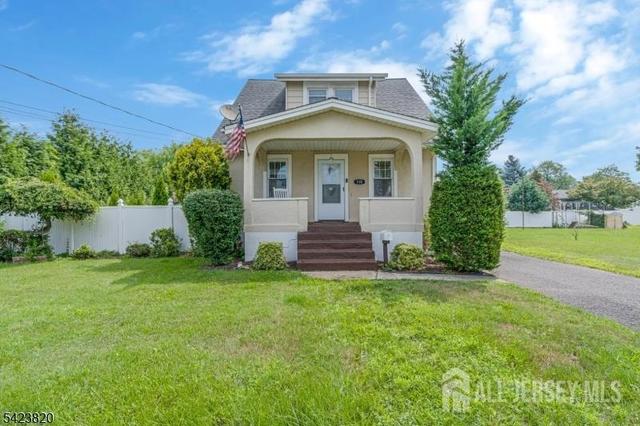 110 Parker St, Middlesex, NJ 08846