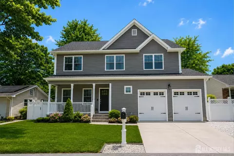 741 Beach Ave, Beachwood, NJ 08722