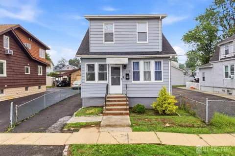 375 Miller St, Vauxhall, NJ 07088
