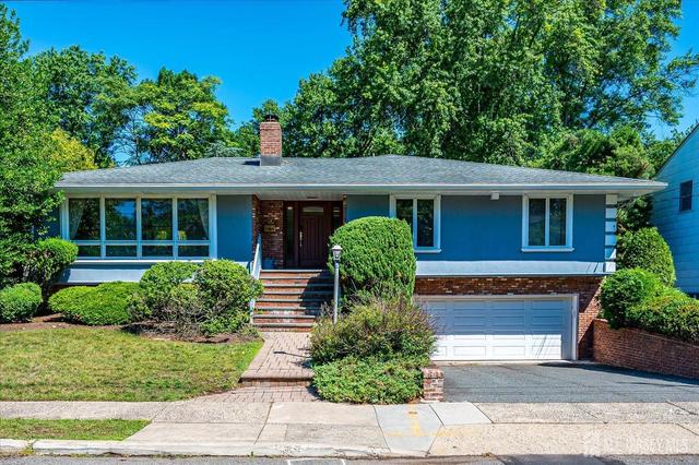 25 Marshall Dr, Edison, NJ 08817