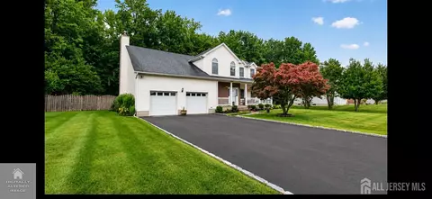 38 Plains Gap Rd, North Brunswick, NJ 08902