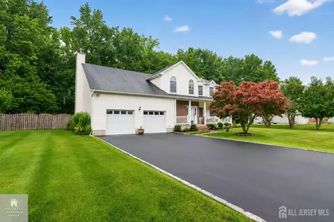 38 Plains Gap Rd, North Brunswick, NJ 08902