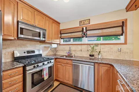 4 Farmbrook Dr, Old Bridge, NJ 08857 photo 14