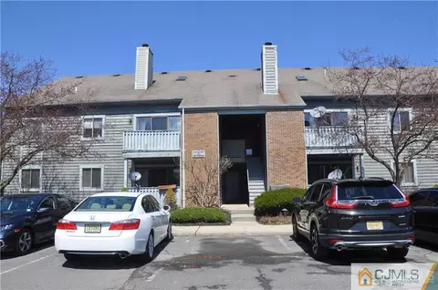 8203 Tamarron Dr, Plainsboro, NJ 08536