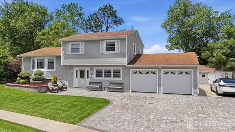 18 Stern Pl, Fords, NJ 08863