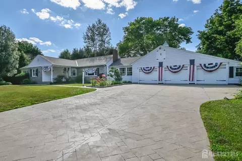 5 Pardun St, Milltown, NJ 08850