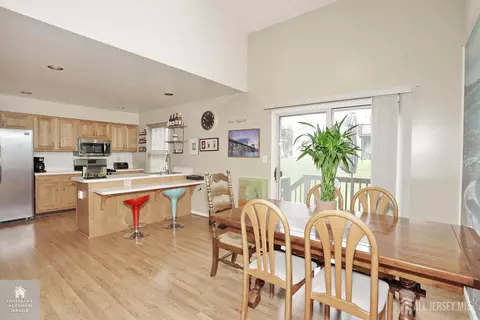 Dining - 243 Harvard Dr, Hackettstown, NJ 07840 photo 2 of 3