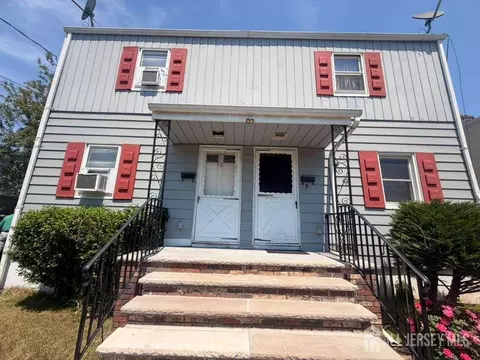 40-42 Moffett St, Fords, NJ 08863
