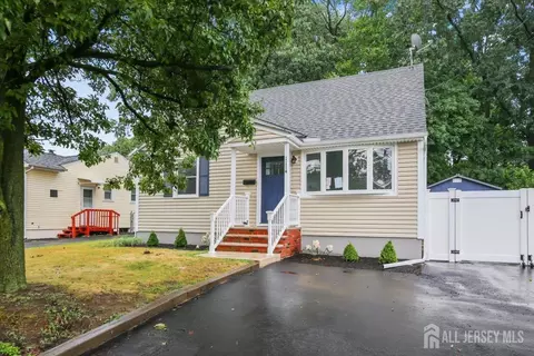 1114 Bordentown Ave, Parlin, NJ 08859