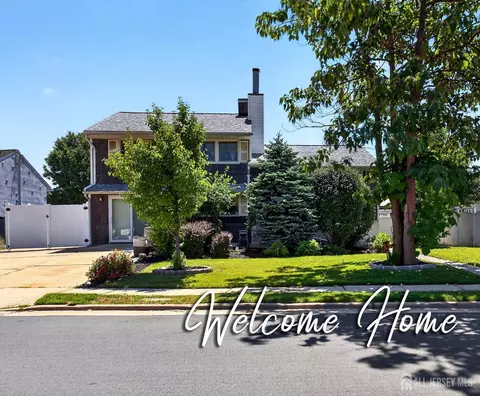 52 Jackson Ave, Carteret, NJ 07008