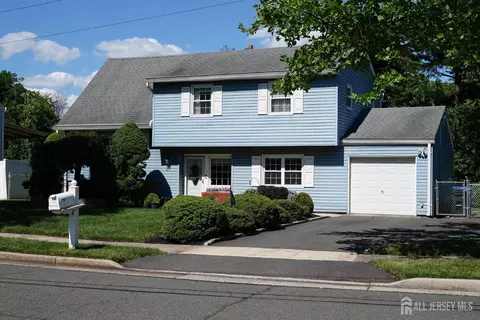 27 Sefton Cir, Piscataway, NJ 08854
