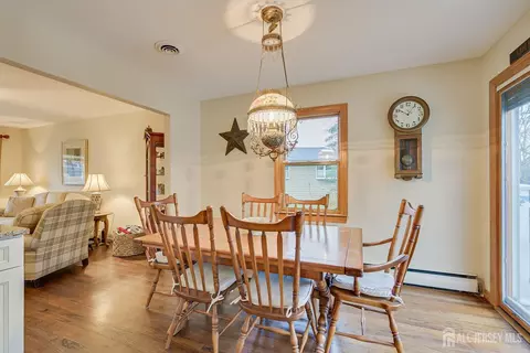 8 Adelphi Ct, Edison, NJ 08837 photo 11