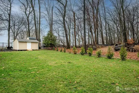 8 Adelphi Ct, Edison, NJ 08837 photo 31