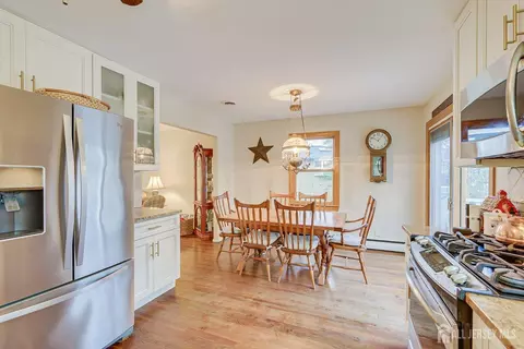 8 Adelphi Ct, Edison, NJ 08837 photo 12