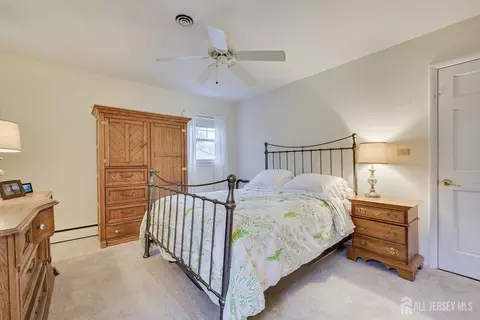 8 Adelphi Ct, Edison, NJ 08837 photo 20