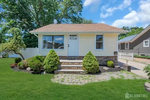 141 Brunswick Ave, Spotswood, NJ 08884