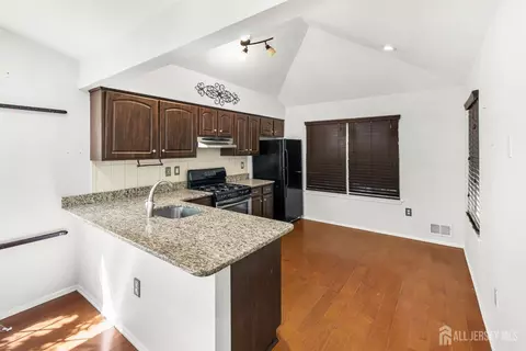 58 Beacon Pl, Robbinsville, NJ 08691