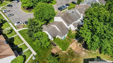 58 Beacon Pl, Robbinsville, NJ 08691