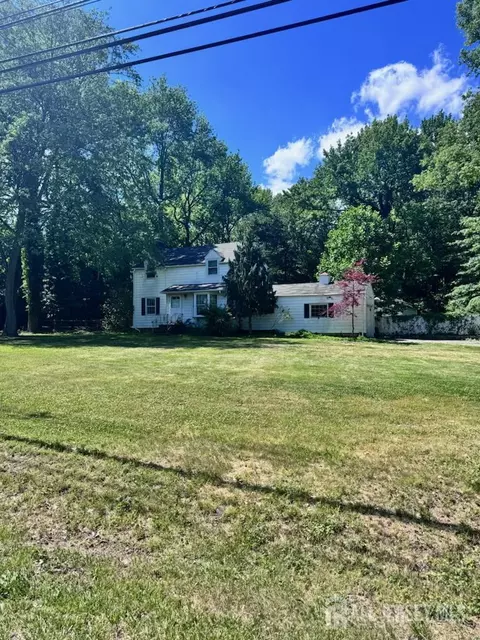 399 Middlesex Ave #399, Colonia, NJ 07067