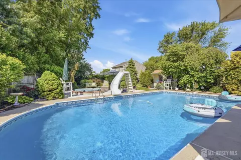 902 10th St, Union Beach, NJ 07735