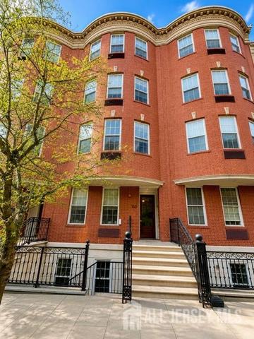 100 Tidewater St #1G, Jersey City, NJ 07302