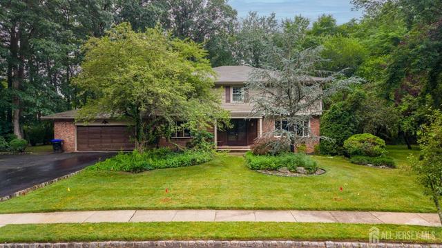 4 Liberty Bell Ct, East Brunswick, NJ 08816