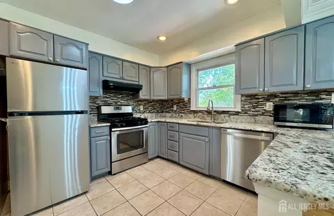 19 Library Pl, Edison, NJ 08820 photo 7