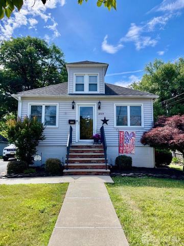 1859 W 5th St W, Piscataway, NJ 08854