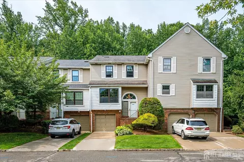 4506 Stonehedge Rd, Edison, NJ 08820