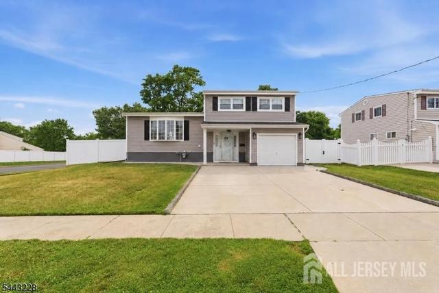 21 Bertrand St, Old Bridge, NJ 08857