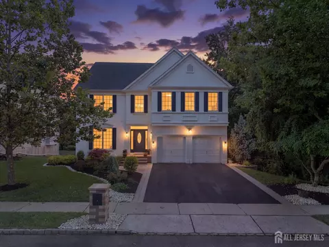 15 Mcginnis St, East Brunswick, NJ 08816