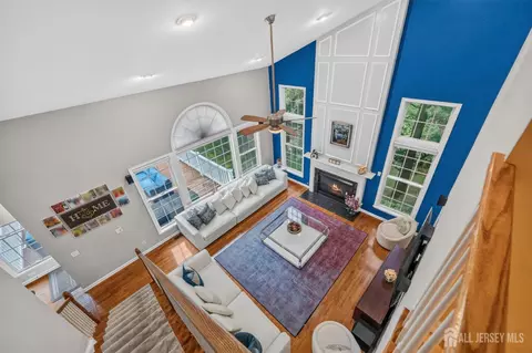 15 Mcginnis St, East Brunswick, NJ 08816