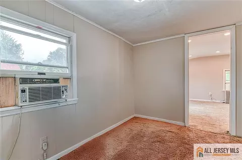 Bedroom - 31 Lehigh Ave, Edison, NJ 08837 photo 14 of 14