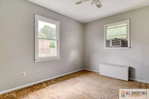 Bedroom - 31 Lehigh Ave, Edison, NJ 08837 photo 3 of 14
